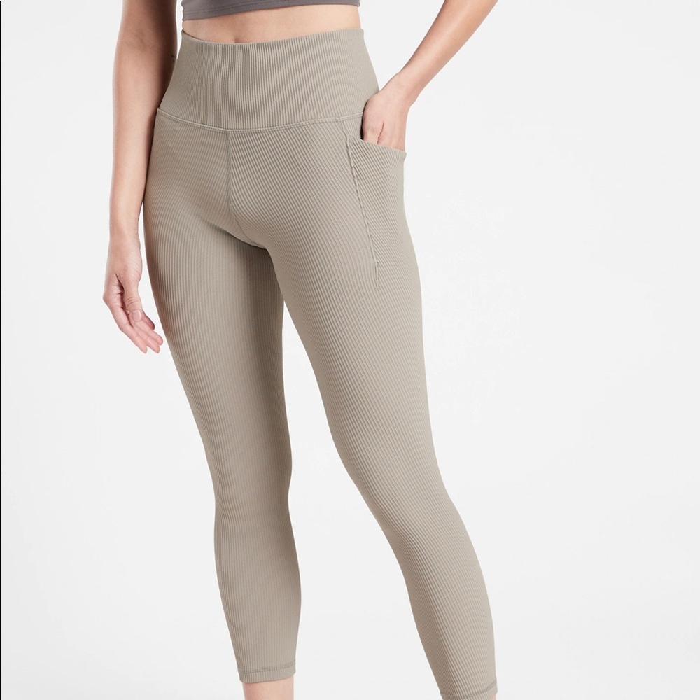 Athleta Salutation Stash Pocket II Rib 7/8 Tight NWT!!